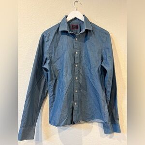UnTuckit Men’s Blue Slim Fit Wrinkle Free Cinzano Button Up - Small